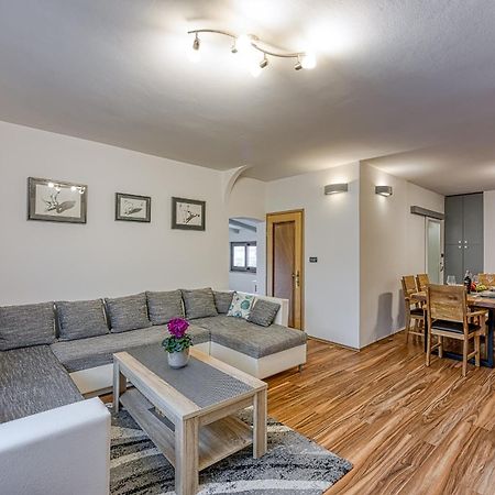 רוביני Apartments Suki מראה חיצוני תמונה